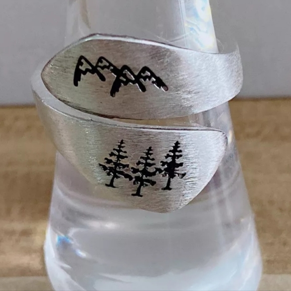 New silver mountains and trees nature adjustable spoon ring wrap ring. - Picture 4 of 5
